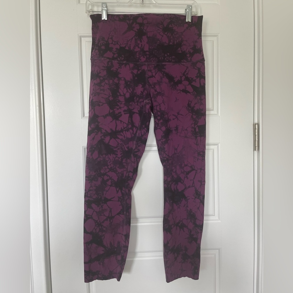 Lululemon size 10 purple and black leggings